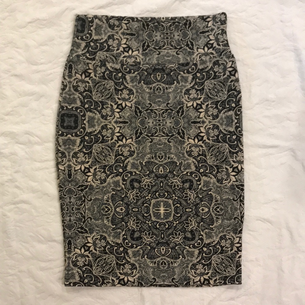 LuLaRoe Cassie, Beautiful Baroque!